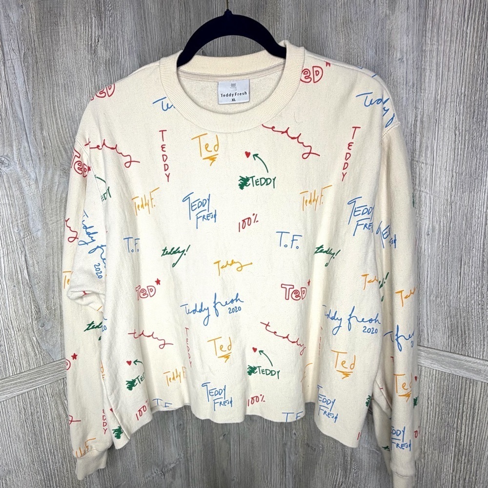 Teddy Fresh Cropped Crew Sweatshirt with Colorful Logo Print